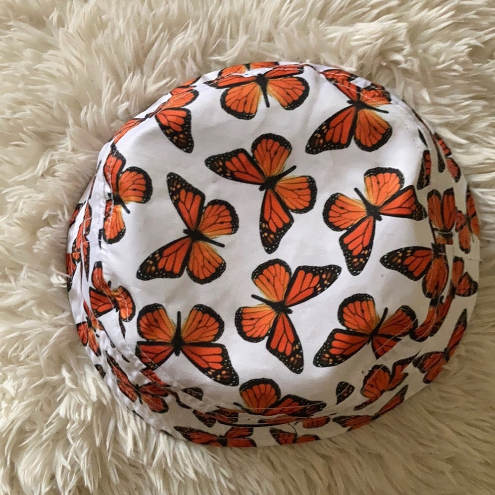 Brand: Hot Topic, Size: one size